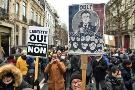 法国反接种示威 扬言“气死”马克龙