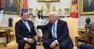 当“多啦A梦首相”遇上“聚宝盆总统”